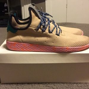 Pharrell Williams Tennis Hu